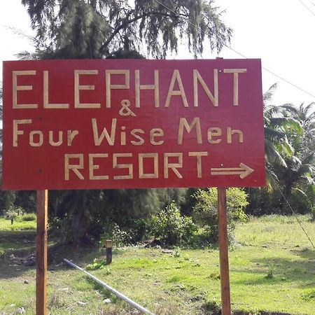 Elephant And Four Wise Men Resort Ram Nagar Luaran gambar
